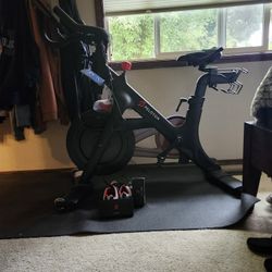 Peleton Bike