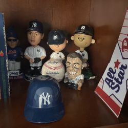 5 Yankees Bobble Heads 