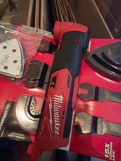 Milwaukee M12 Oscillating Multi-Tool