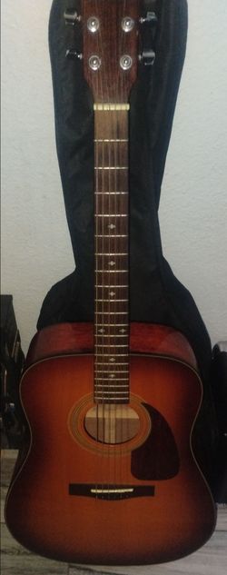 Fender Acoustic Guitar w/case