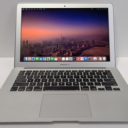 13.3" MacBook Air 2017 Laptop Sequoia 15.2