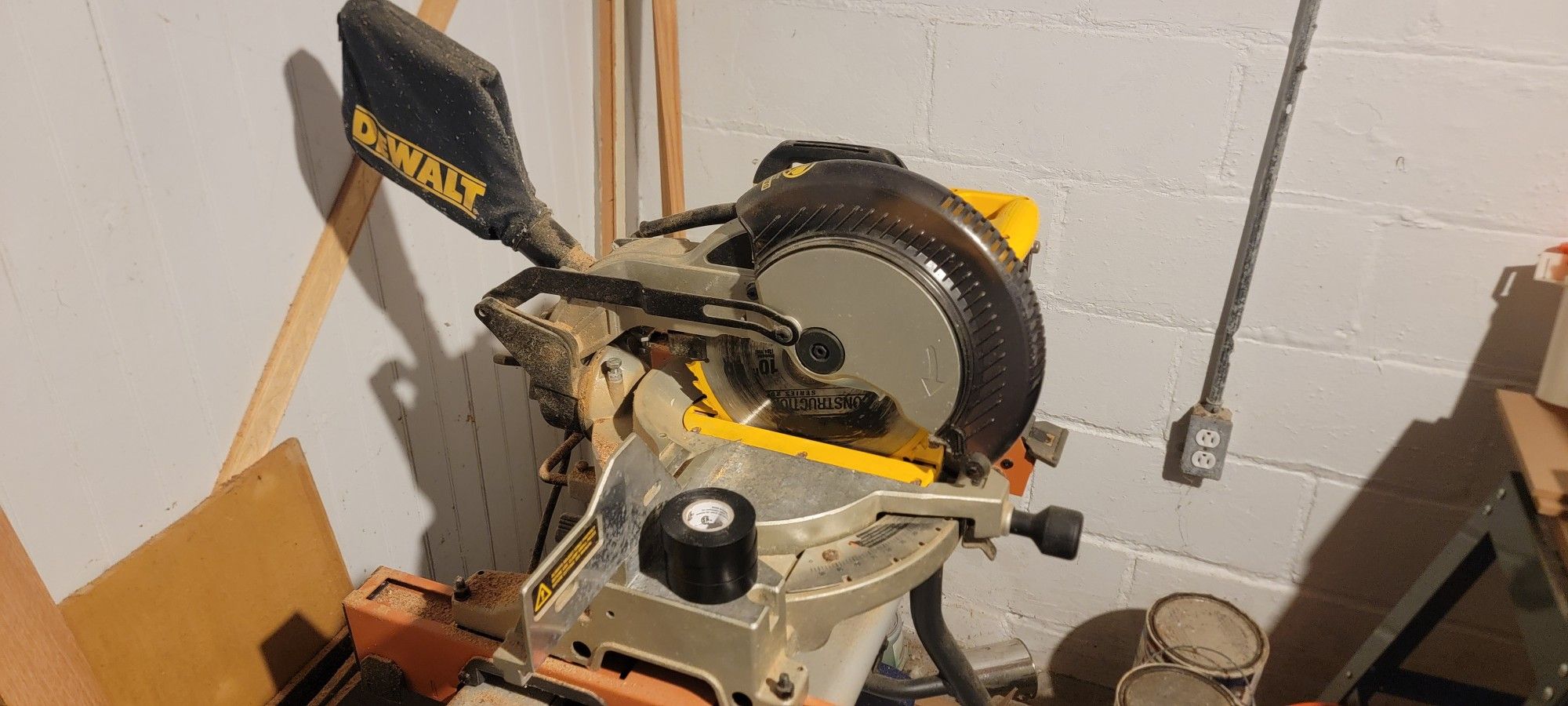 Dewalt Dw703 Miter SAW