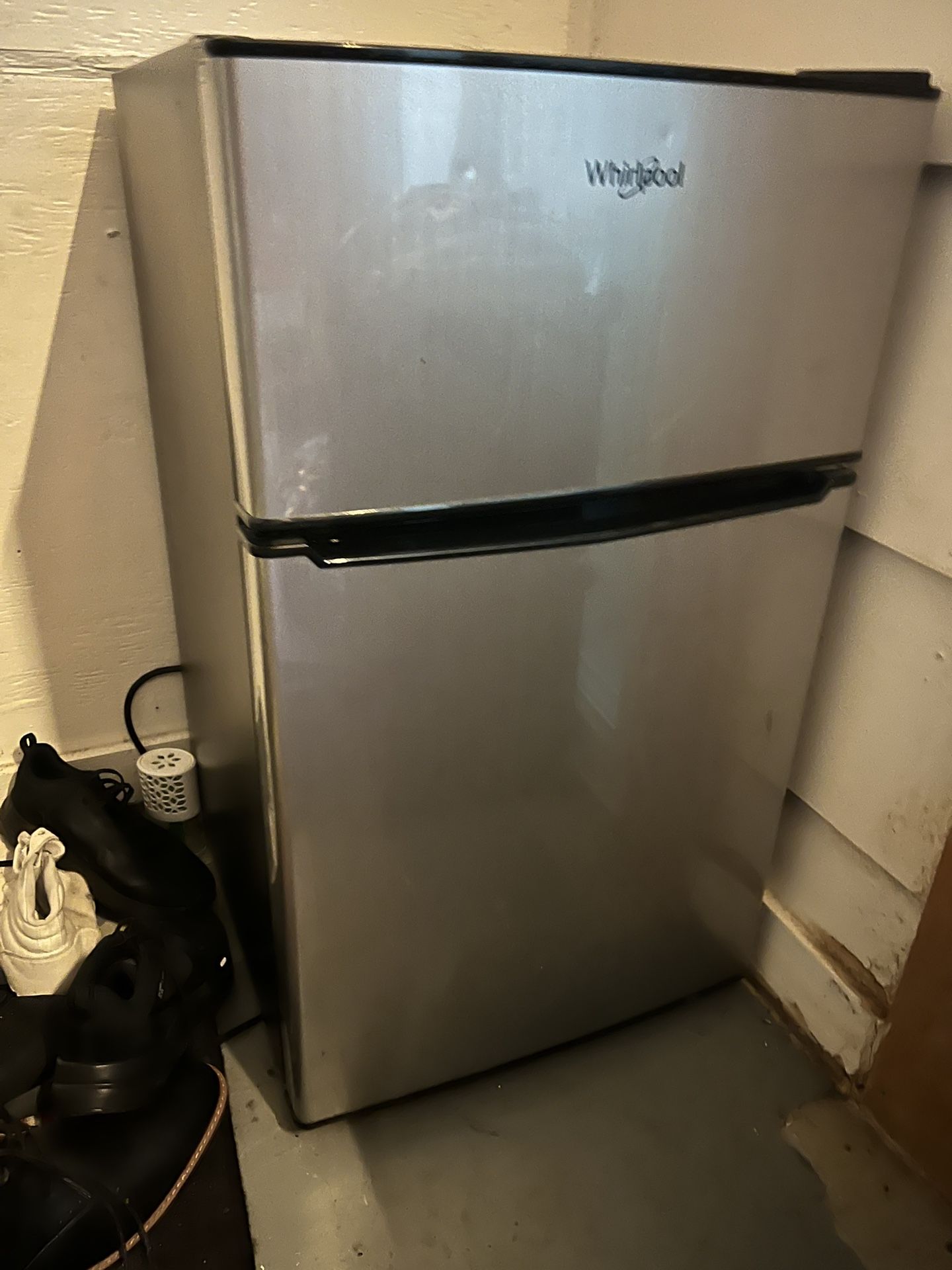 Mini Fridge With Freezer