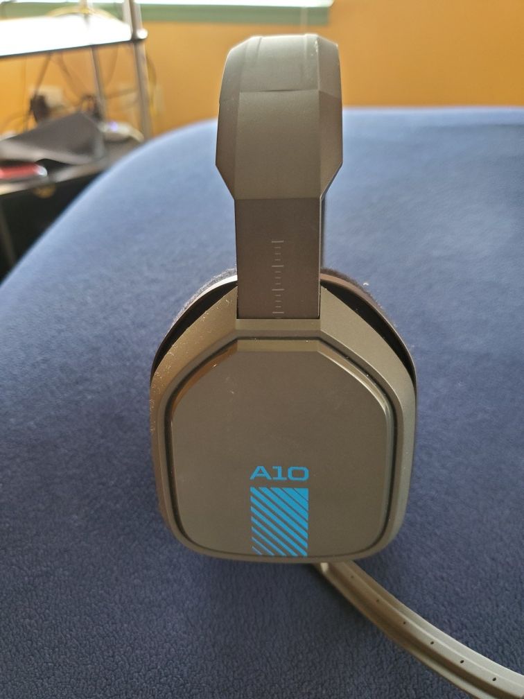 Astro Gaming "A10" Headphones with Mic