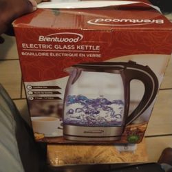 Cordless Brentwood Electric Kettle