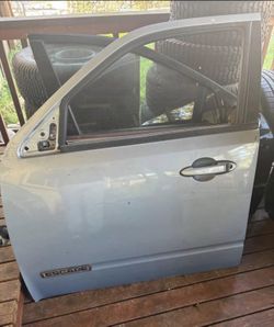 08 Escape driver side doors