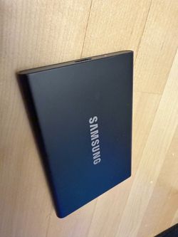 SAMSUNG T7 Portable SSD, 2TB External Solid State Drive, Speeds Up to 1,050MB/s, USB 3.2 Gen 2