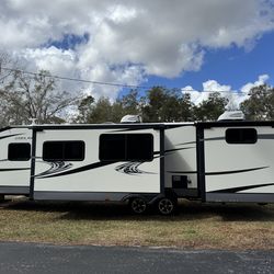 2018 Open Range Ultra Lite 34’ Camper