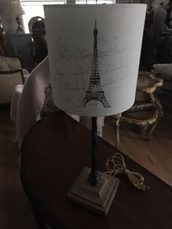 Nice table lamp tall 21’ W11