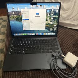 MacBook Air M2 8gb 13in 