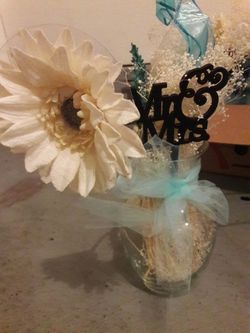 Centerpieces with white flower