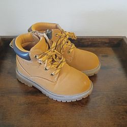 Eddie Bauer Kids Boot Size 12M