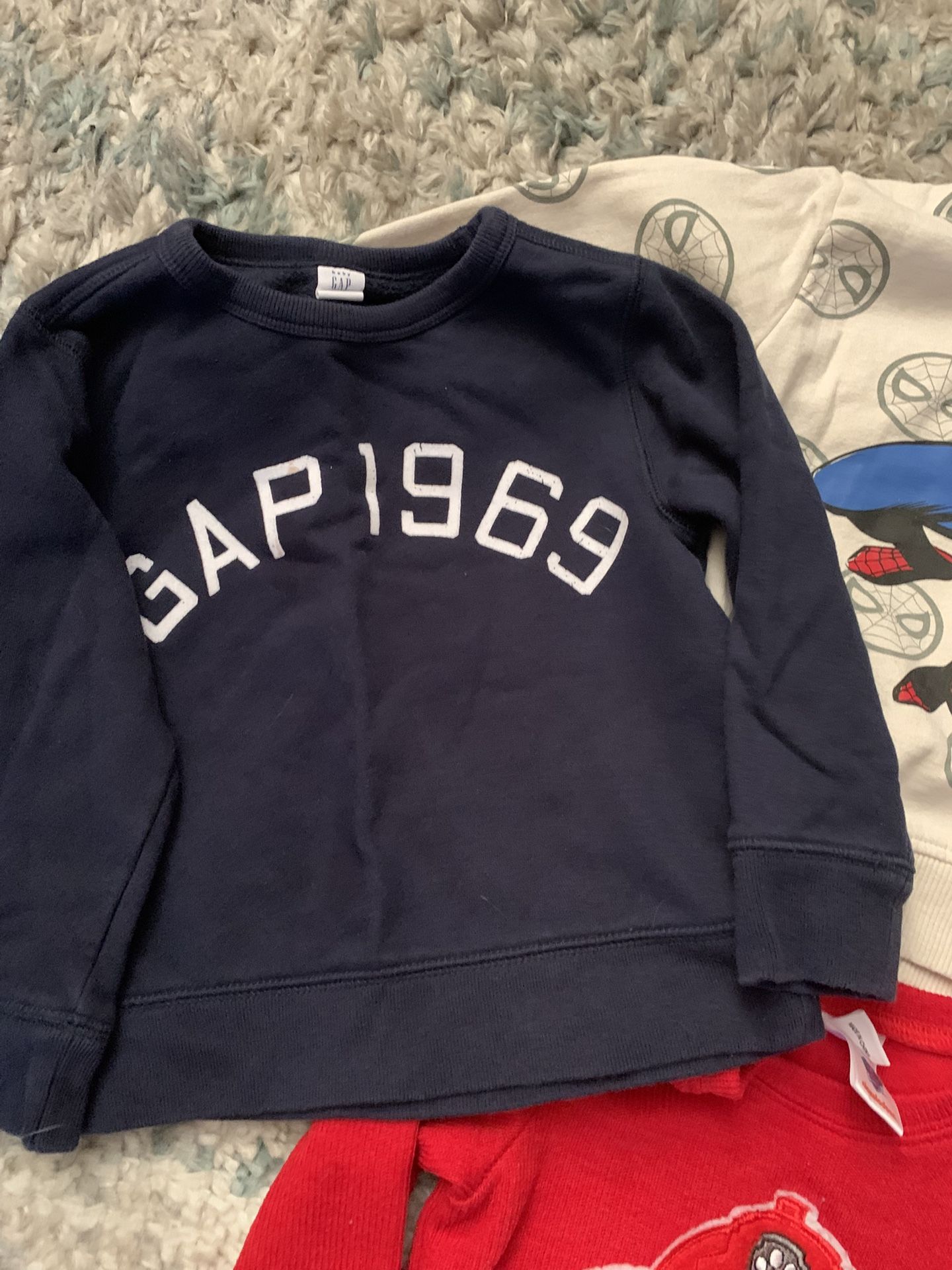 Spider-Man Sweat Shirts And Pants 6 Pieces