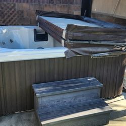 Hot Tub Spa And Jaucuzzi