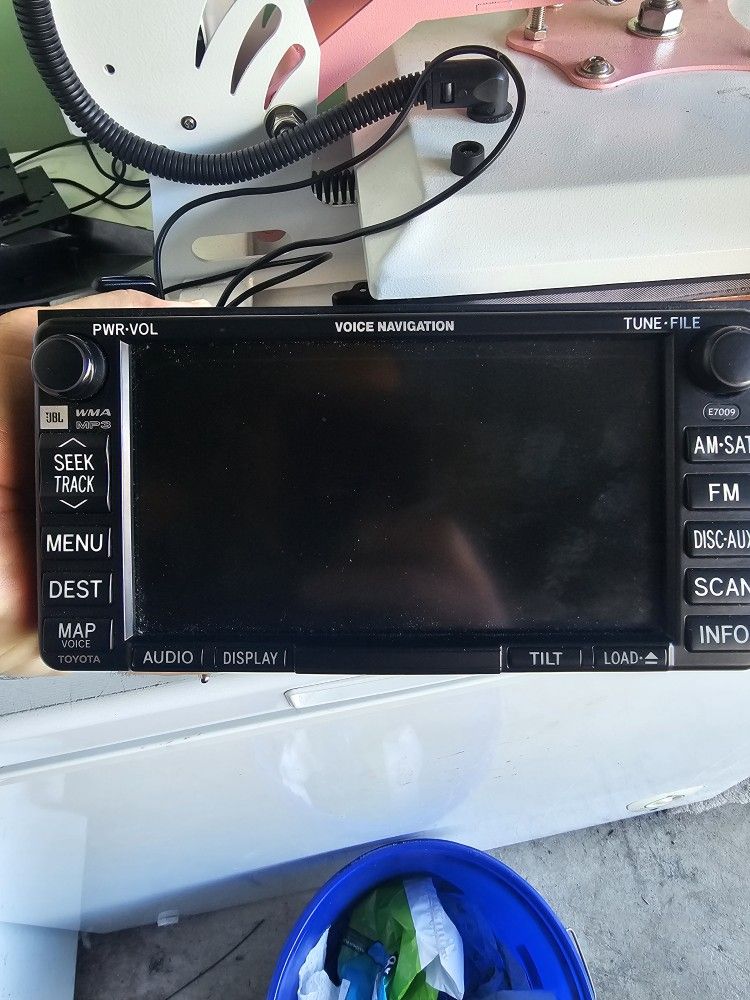 2008 Toyota Solara OEM JBL Navigation System, Works Perfect, No Wire Harness Included