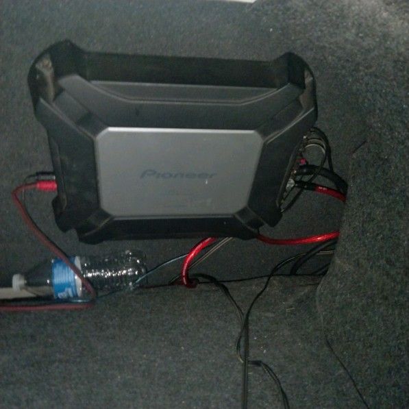Pioneer Amp With Wires 800 W