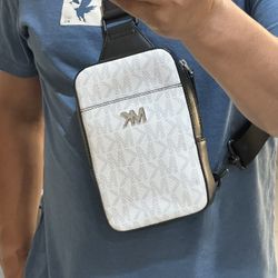 Michael Kors Crossbody Bag  Unisex.