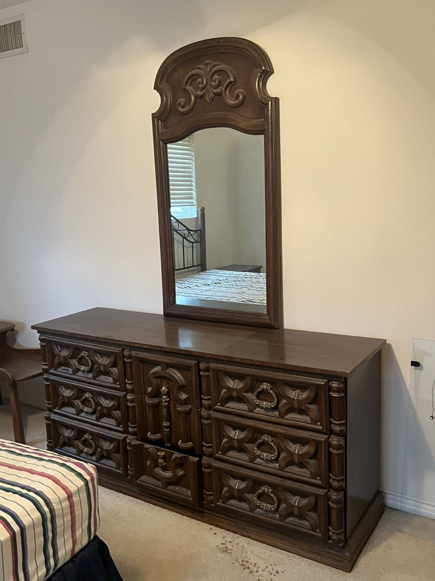 Beautiful Johnson Carper Bedroom Set. Dresser Mirror And Nightstand.