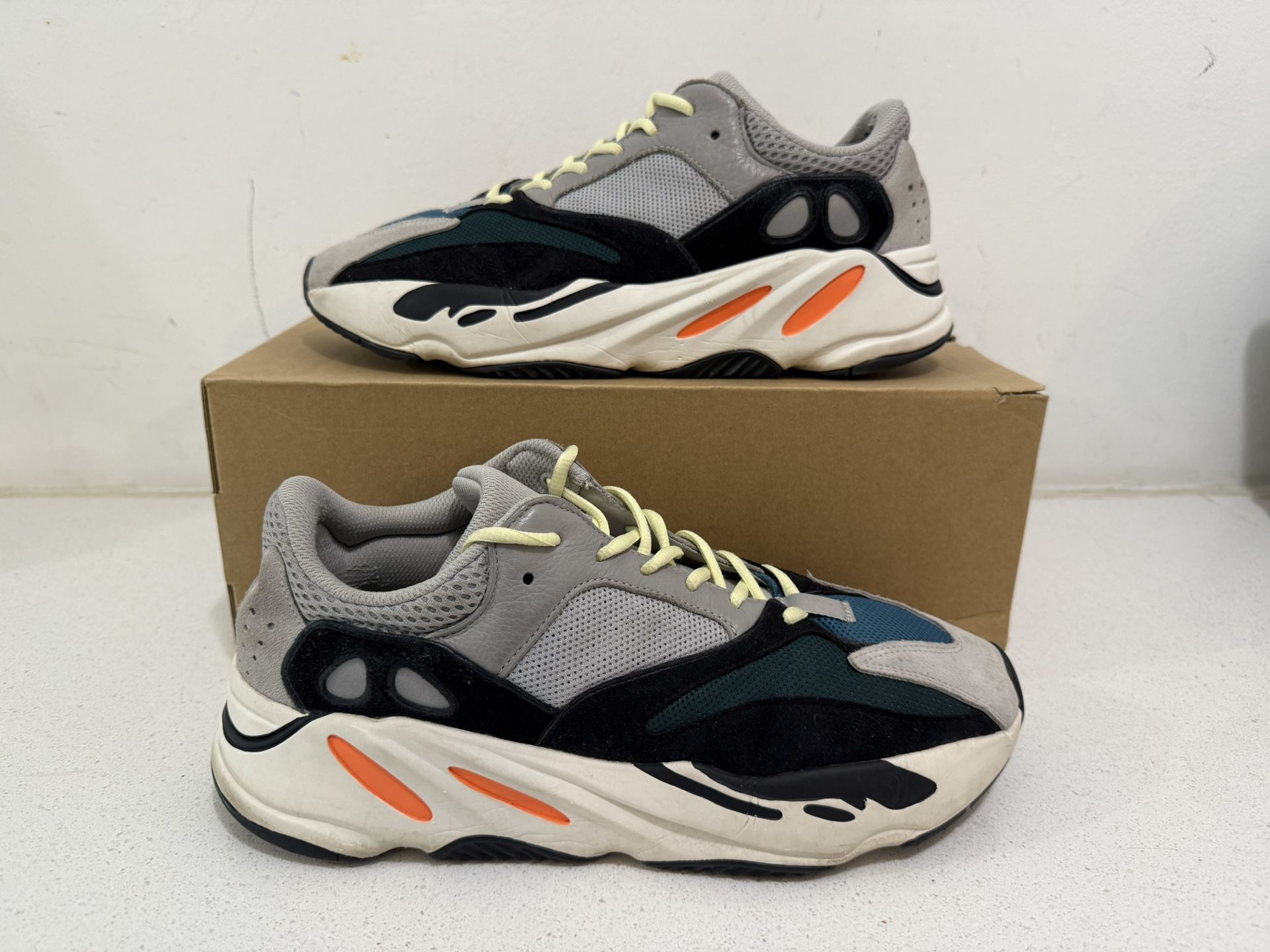 Yeezy Boost 700 Wave Runner Size 11.5