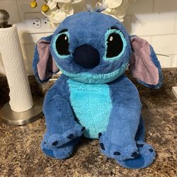 Médium Size Stitch Stuffed Doll Disney Parks