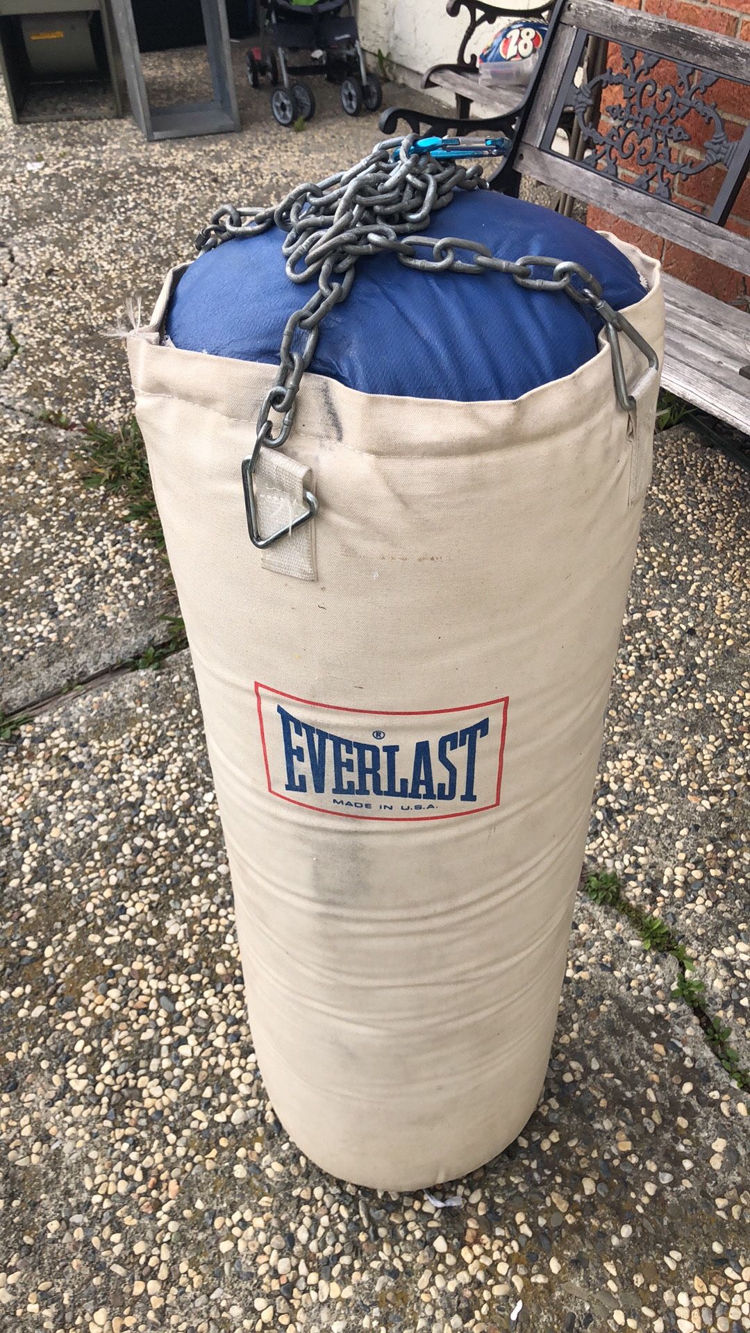 EVERLAST Punching Bag Made In USA About 80 Pound In Excellent Condition Ready To Use