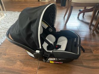 Graco SnugRide 35 Lite LX - Infant Carseat