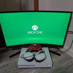 X Box One , Gaming Set Up 
