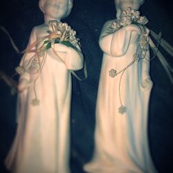 Giuseppe Armani "Girl with Flowers"