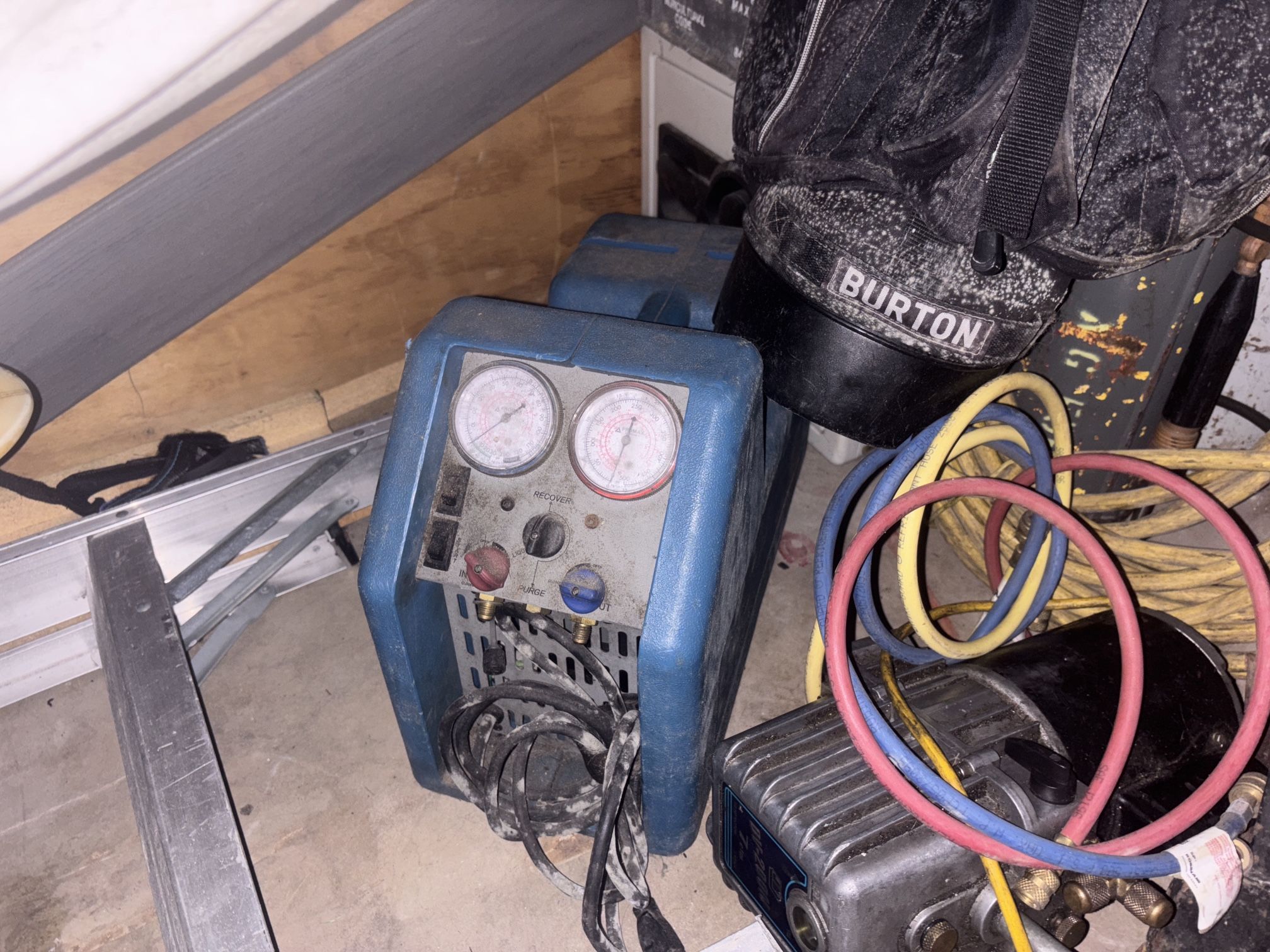 Promax RG5410-E refrigerant recovery machine. 
