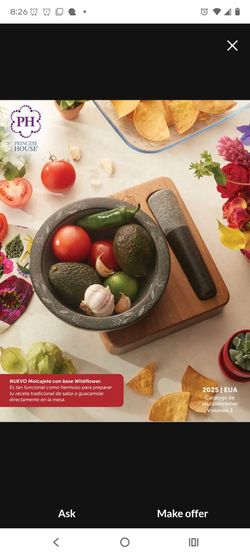 Molcajete nuevo con vase de madera