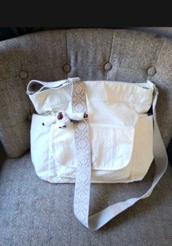 Kipling Nyrie Crossbody Bag With Monkey Keychain White