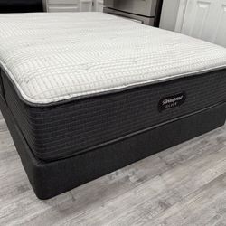 Queen size mattress and box spring set Simmons Beautyrest plush hybrid mattress queen bed free delivery