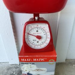 Kitchen Scale Torrance $5 Good Condition