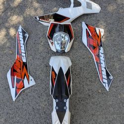 KTM 690 Enduro Stock Fairing set with headlight OEM