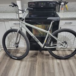 Crew CB29 SE bike, 29in bicycle