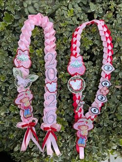 Graduation leis
