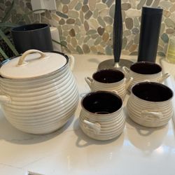 Crate & Barrel Brunswick Soup Toureen With Bowls