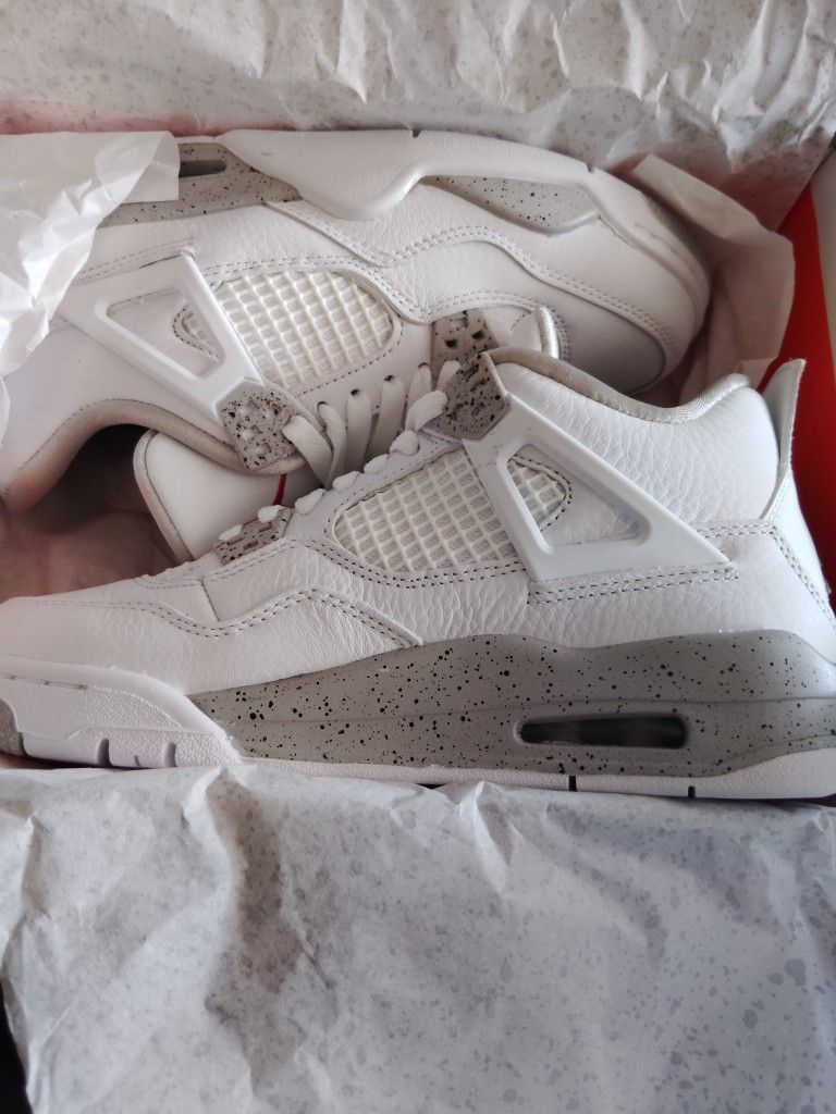 AIR JORDAN RETRO 4 *BRAND NEW*