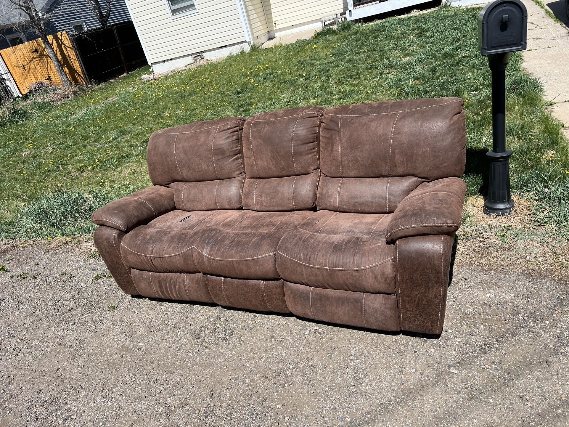 Free Couch Recliner 