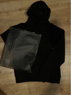 Essential hoodie M (willing to negotiate)