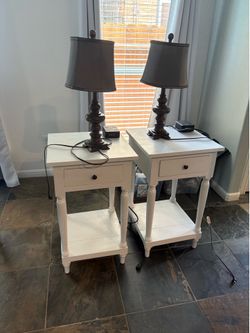Set of 2 White Nightstands / End Tables with Drawer & Shelf/Lamp
