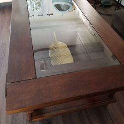 Livingroom Cocktail Table 