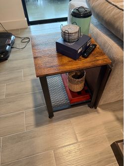 End table