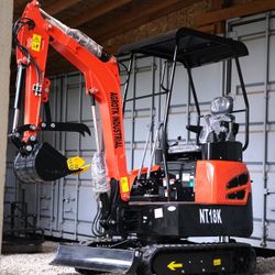 Brand NEW Kubota Diesel Compact Excavator Pilot controls, Dual Auxiliary Hydraulics, Swing Boom!