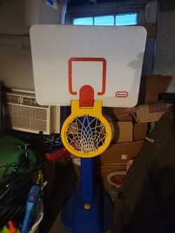 Little Tikes Grow As You Go Basketball Hoop