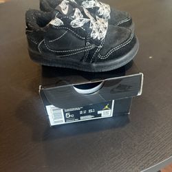 Travis Scott Nike Size 5 