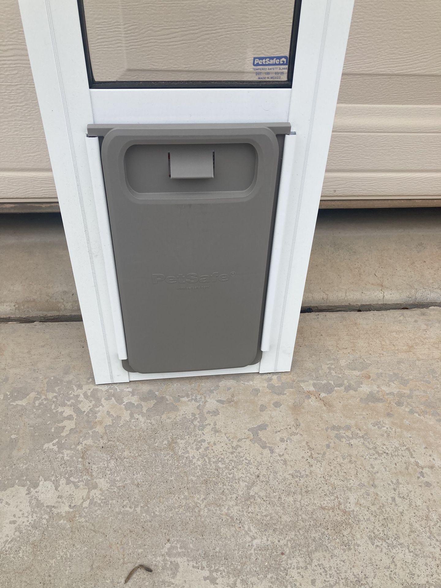 Dog Door New And Small Fits 77-81” Sliding Glass Doors