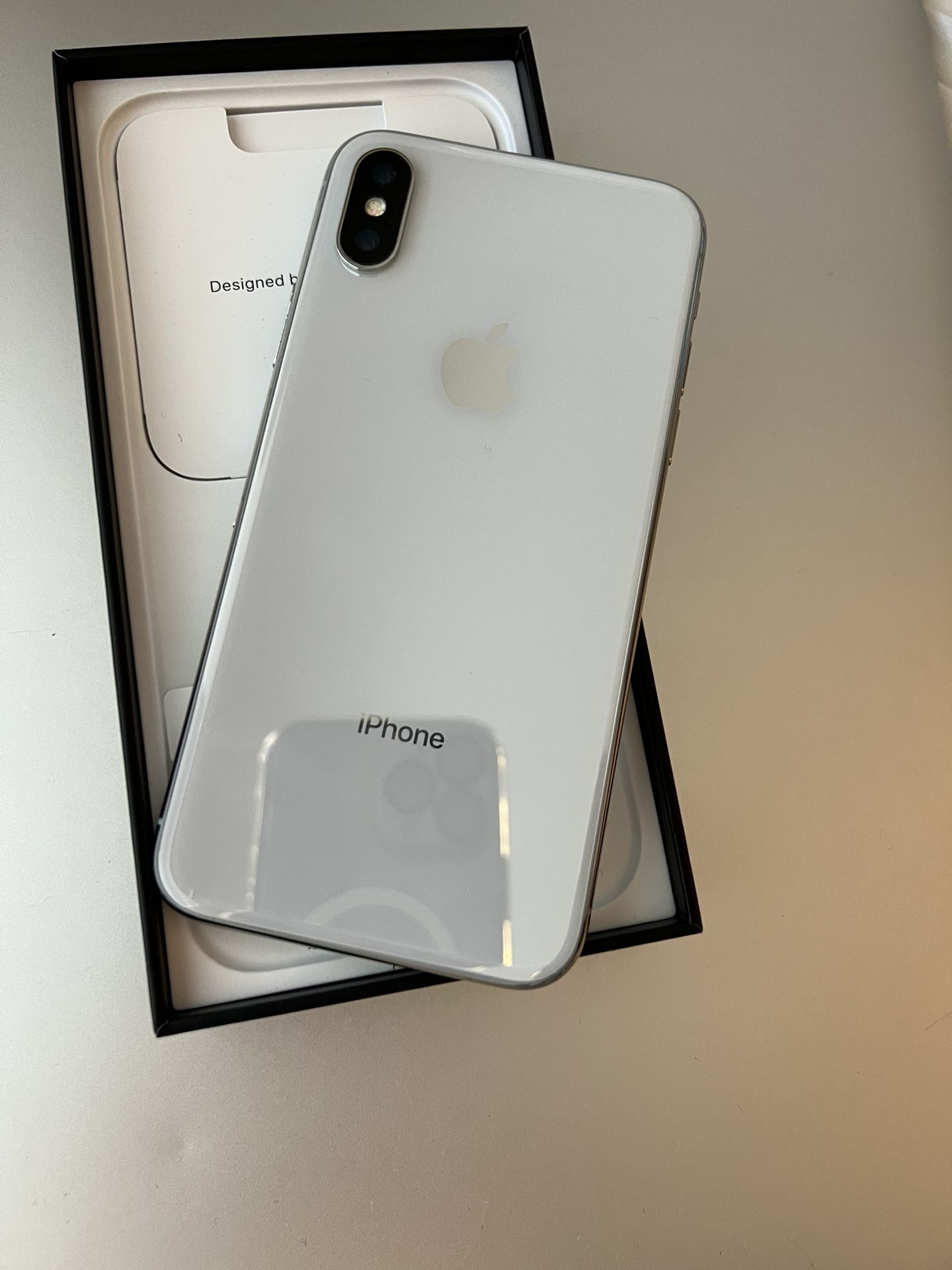 Iphone X 256GB ANY CARRIER SILVER