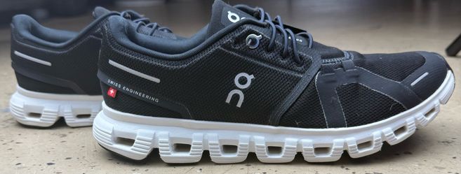 On Cloud Women's 8