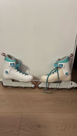 Impala roller blades w/ tool included